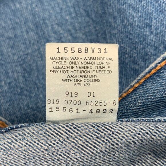 Levi's Women's 560 Loose Fit Straight Leg Denim Jeans - Picture 10 of 10